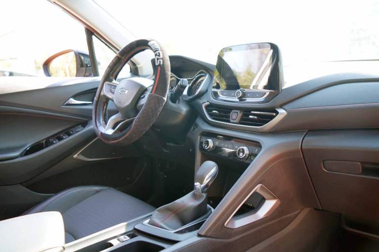 Used Chevrolet Orlando 2019 Redline 530T Automatic Enjoyment Version (5+2 Seating) China VI Interior 3
