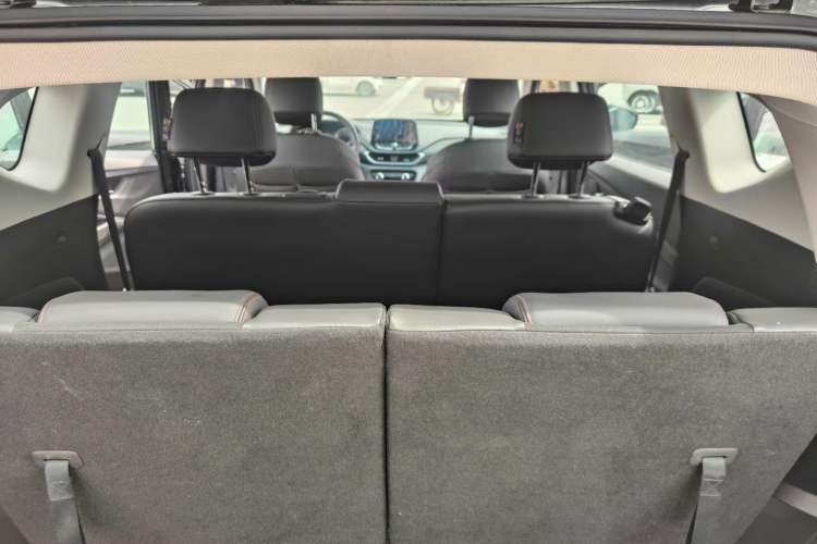 Used Chevrolet Orlando 2019 Redline 530T Automatic Enjoyment Version (5+2 Seating) China VI Interior 4