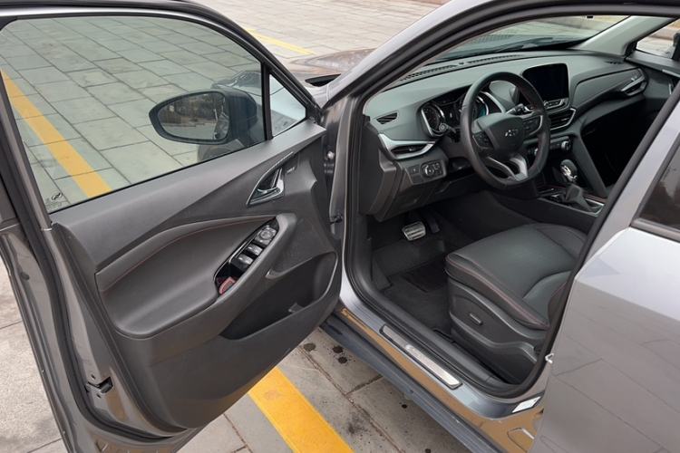 Used Chevrolet Orlando 2019 Redline 530T Automatic Enjoyment Version (5+2 Seating) China VI Interior 5