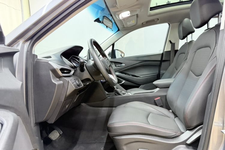 Used Chevrolet Orlando 2019 Redline 530T Automatic Enjoyment Version (5+2 Seating) China VI Left Front Seat