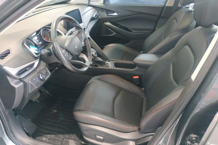 Used Chevrolet Orlando 2019 Redline 530T Automatic Enjoyment Version (5+2 Seating) China VI Left Front Seat