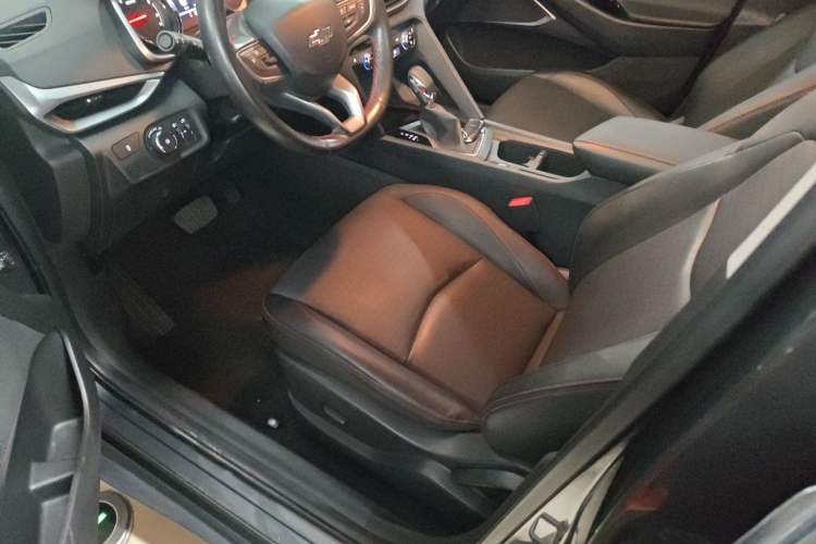Used Chevrolet Orlando 2019 Redline 530T Automatic Enjoyment Version (5+2 Seating) China VI Left Front Seat