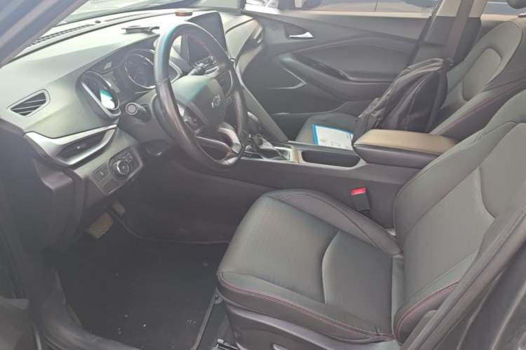 Used Chevrolet Orlando 2019 Redline 530T Automatic Enjoyment Version (5+2 Seating) China VI Left Front Seat