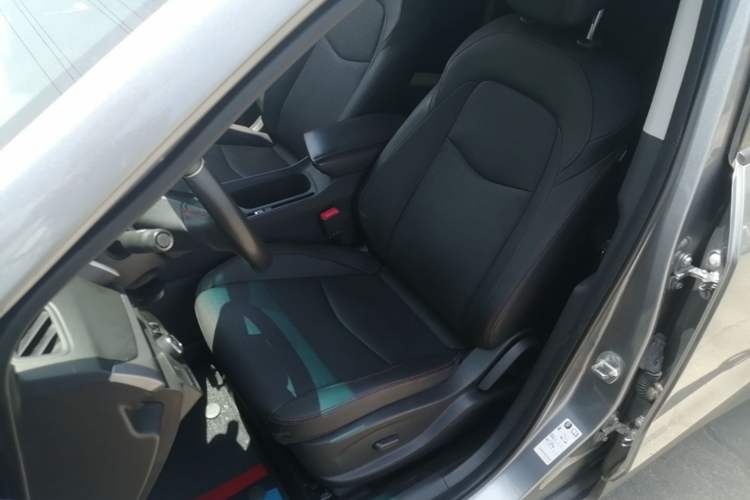 Used Chevrolet Orlando 2019 Redline 530T Automatic Enjoyment Version (5+2 Seating) China VI Left Front Seat