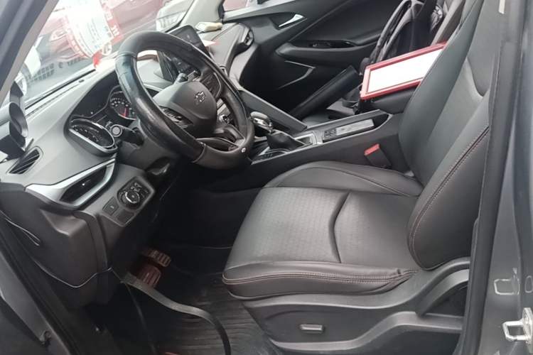 Used Chevrolet Orlando 2019 Redline 530T Automatic Enjoyment Version (5+2 Seating) China VI Left Front Seat