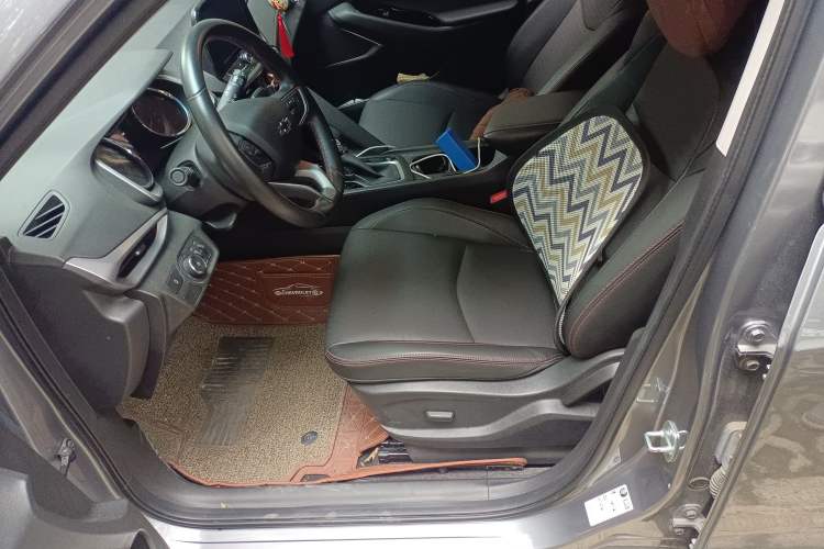Used Chevrolet Orlando 2019 Redline 530T Automatic Enjoyment Version (5+2 Seating) China VI Left Front Seat