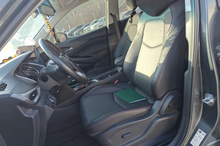 Used Chevrolet Orlando 2019 Redline 530T Automatic Enjoyment Version (5+2 Seating) China VI Left Front Seat