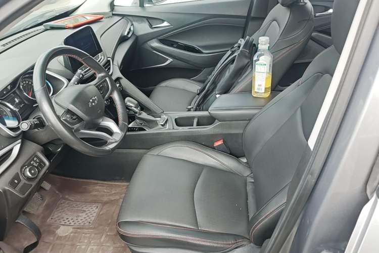 Used Chevrolet Orlando 2019 Redline 530T Automatic Enjoyment Version (5+2 Seating) China VI Left Front Seat