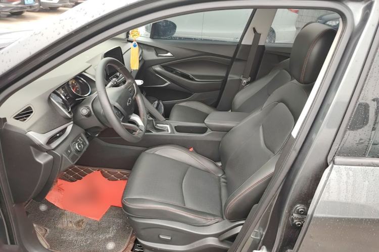 Used Chevrolet Orlando 2019 Redline 530T Automatic Enjoyment Version (5+2 Seating) China VI Left Front Seat
