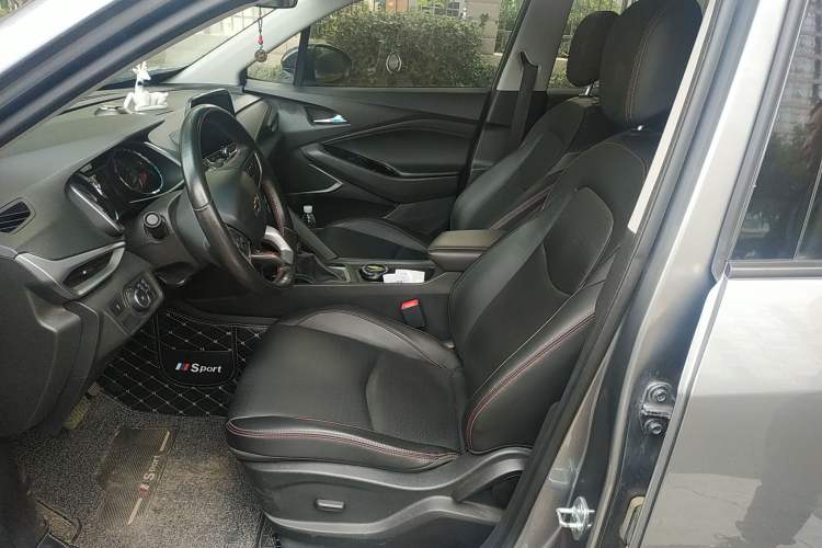 Used Chevrolet Orlando 2019 Redline 530T Automatic Enjoyment Version (5+2 Seating) China VI Left Front Seat