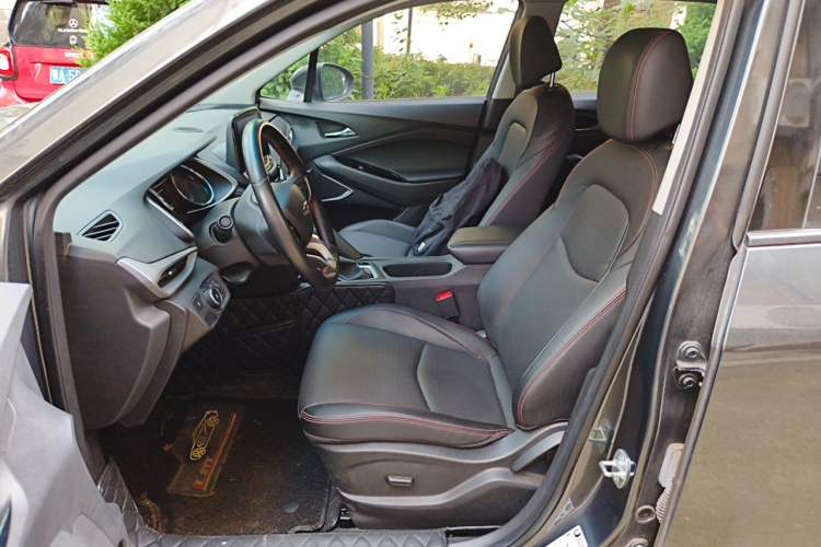 Used Chevrolet Orlando 2019 Redline 530T Automatic Enjoyment Version (5+2 Seating) China VI Left Front Seat