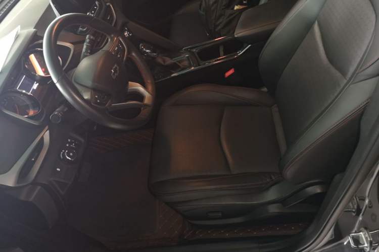 Used Chevrolet Orlando 2019 Redline 530T Automatic Enjoyment Version (5+2 Seating) China VI Left Front Seat