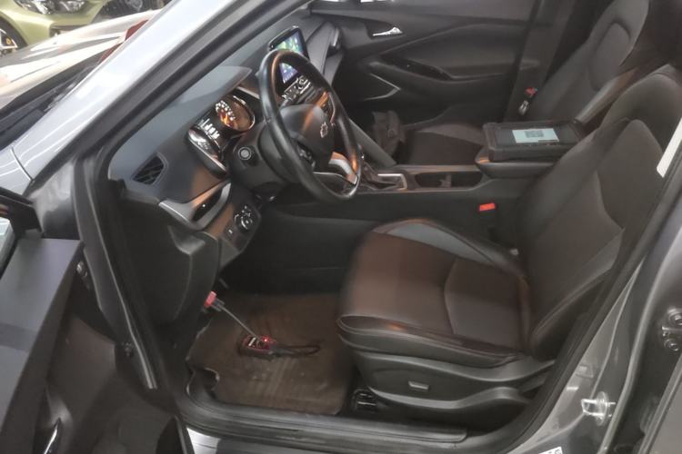 Used Chevrolet Orlando 2019 Redline 530T Automatic Enjoyment Version (5+2 Seating) China VI Left Front Seat