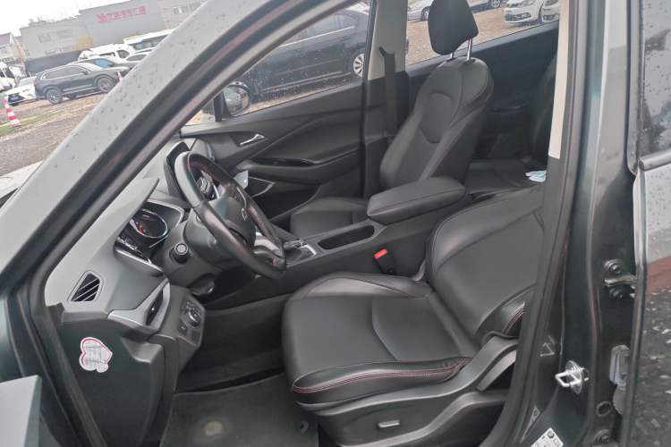 Used Chevrolet Orlando 2019 Redline 530T Automatic Enjoyment Version (5+2 Seating) China VI Left Front Seat