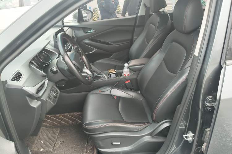 Used Chevrolet Orlando 2019 Redline 530T Automatic Enjoyment Version (5+2 Seating) China VI Left Front Seat