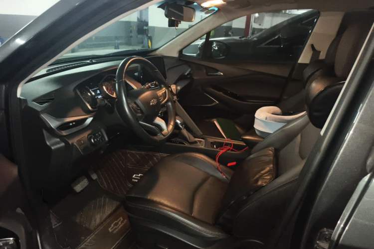 Used Chevrolet Orlando 2019 Redline 530T Automatic Enjoyment Version (5+2 Seating) China VI Left Front Seat
