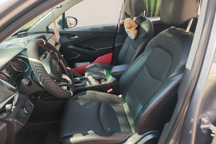 Used Chevrolet Orlando 2019 Redline 530T Automatic Enjoyment Version (5+2 Seating) China VI Left Front Seat