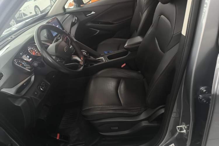 Used Chevrolet Orlando 2019 Redline 530T Automatic Enjoyment Version (5+2 Seating) China VI Left Front Seat