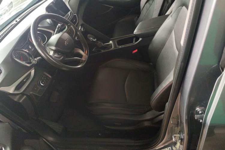 Used Chevrolet Orlando 2019 Redline 530T Automatic Enjoyment Version (5+2 Seating) China VI Left Front Seat