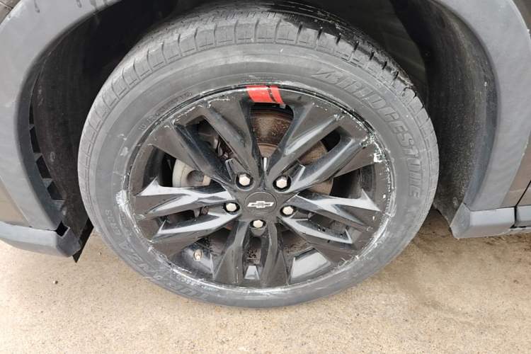 Used Chevrolet Orlando 2019 Redline 530T Automatic Enjoyment Version (5+2 Seating) China VI Left Front Wheel Hub