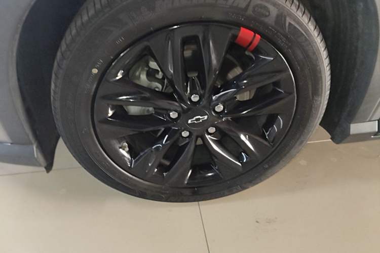 Used Chevrolet Orlando 2019 Redline 530T Automatic Enjoyment Version (5+2 Seating) China VI Left Front Wheel Hub