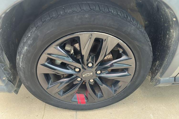 Used Chevrolet Orlando 2019 Redline 530T Automatic Enjoyment Version (5+2 Seating) China VI Left Front Wheel Hub