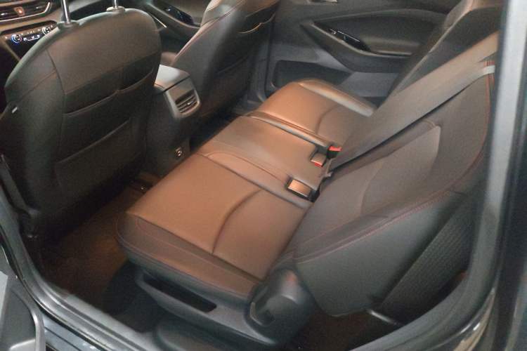 Used Chevrolet Orlando 2019 Redline 530T Automatic Enjoyment Version (5+2 Seating) China VI Left Rear Seat