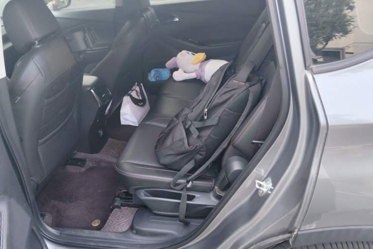 Used Chevrolet Orlando 2019 Redline 530T Automatic Enjoyment Version (5+2 Seating) China VI Left Rear Seat