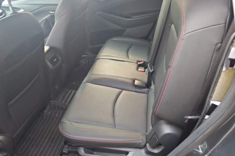 Used Chevrolet Orlando 2019 Redline 530T Automatic Enjoyment Version (5+2 Seating) China VI Left Rear Seat