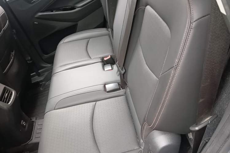 Used Chevrolet Orlando 2019 Redline 530T Automatic Enjoyment Version (5+2 Seating) China VI Left Rear Seat