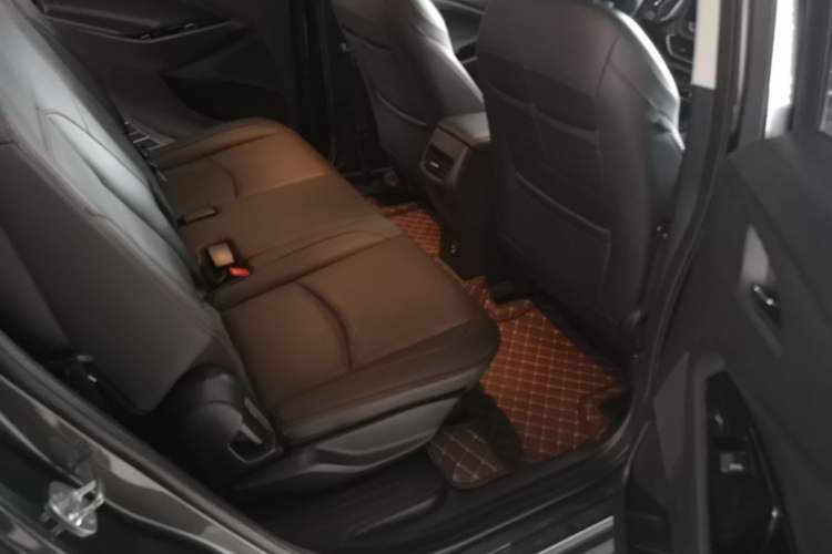 Used Chevrolet Orlando 2019 Redline 530T Automatic Enjoyment Version (5+2 Seating) China VI Left Rear Seat