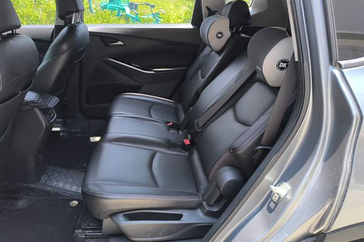 Used Chevrolet Orlando 2019 Redline 530T Automatic Enjoyment Version (5+2 Seating) China VI Left Rear Seat