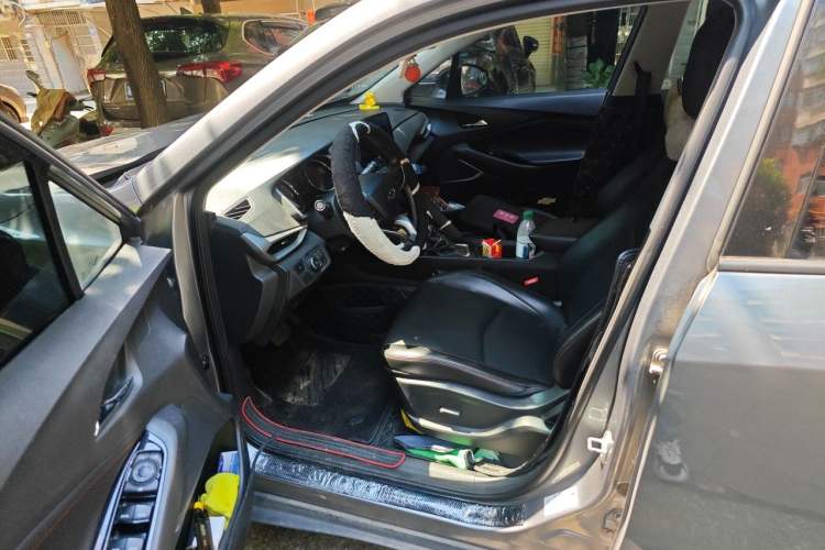 Used Chevrolet Orlando 2019 Redline 530T Automatic Enjoyment Version (5+2 Seating) China VI Left Rear Seat