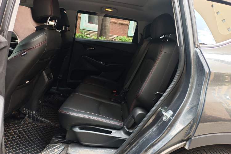 Used Chevrolet Orlando 2019 Redline 530T Automatic Enjoyment Version (5+2 Seating) China VI Left Rear Seat