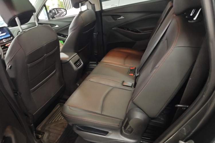 Used Chevrolet Orlando 2019 Redline 530T Automatic Enjoyment Version (5+2 Seating) China VI Left Rear Seat