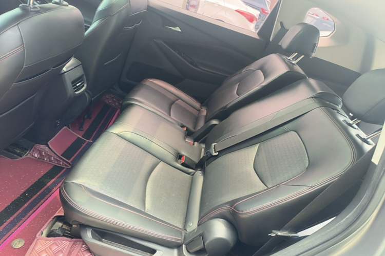 Used Chevrolet Orlando 2019 Redline 530T Automatic Enjoyment Version (5+2 Seating) China VI Left Rear Seat