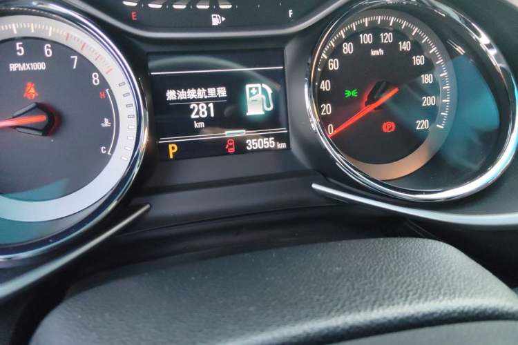 Used Chevrolet Orlando 2019 Redline 530T Automatic Enjoyment Version (5+2 Seating) China VI Odometer Close Up