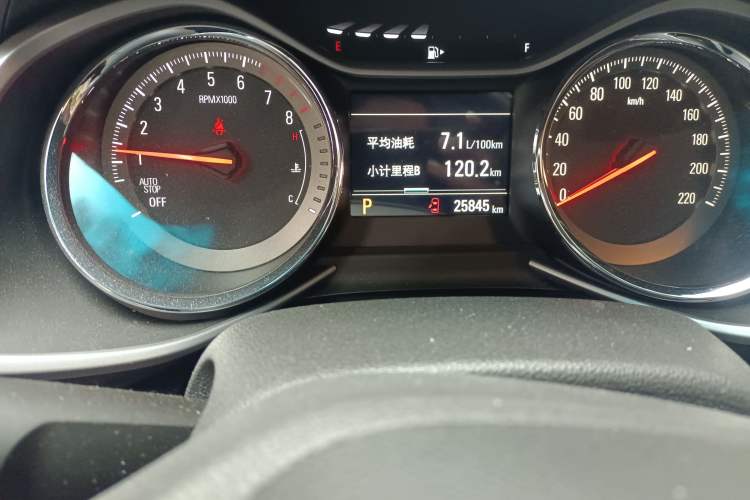 Used Chevrolet Orlando 2019 Redline 530T Automatic Enjoyment Version (5+2 Seating) China VI Odometer Close Up