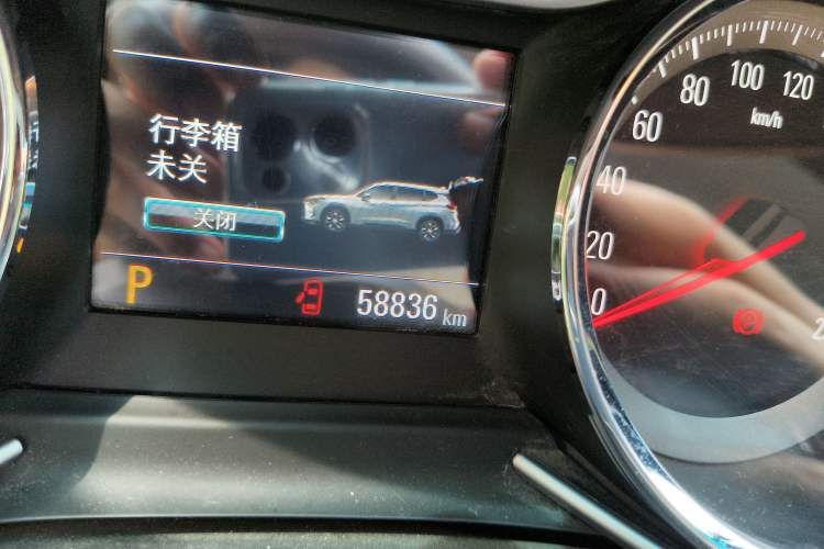 Used Chevrolet Orlando 2019 Redline 530T Automatic Enjoyment Version (5+2 Seating) China VI Odometer Close Up