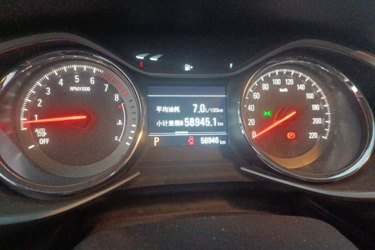 Used Chevrolet Orlando 2019 Redline 530T Automatic Enjoyment Version (5+2 Seating) China VI Odometer Close Up