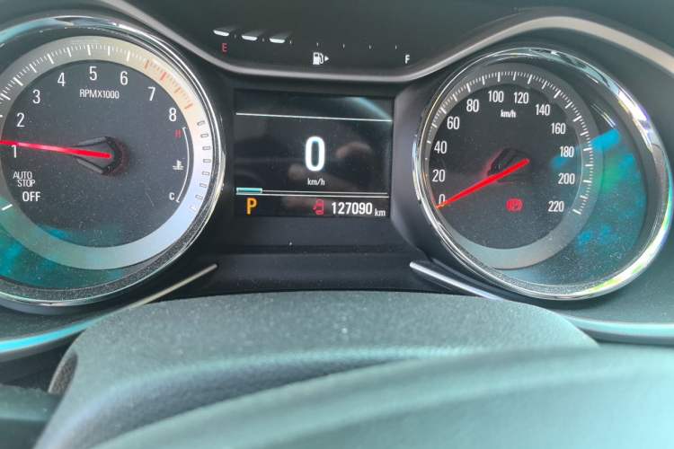 Used Chevrolet Orlando 2019 Redline 530T Automatic Enjoyment Version (5+2 Seating) China VI Odometer Close Up