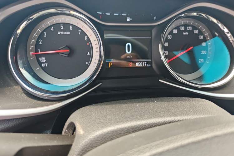 Used Chevrolet Orlando 2019 Redline 530T Automatic Enjoyment Version (5+2 Seating) China VI Odometer Close Up