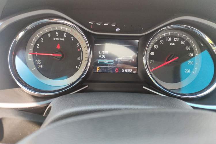 Used Chevrolet Orlando 2019 530T Automatic Luxury Edition (5+2 Seater) – China VI Standard Odometer Close Up