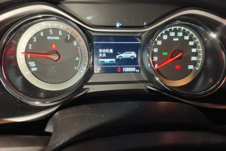 Used Chevrolet Orlando 2019 Redline 530T Automatic Enjoyment Version (5+2 Seating) China VI Odometer Close Up