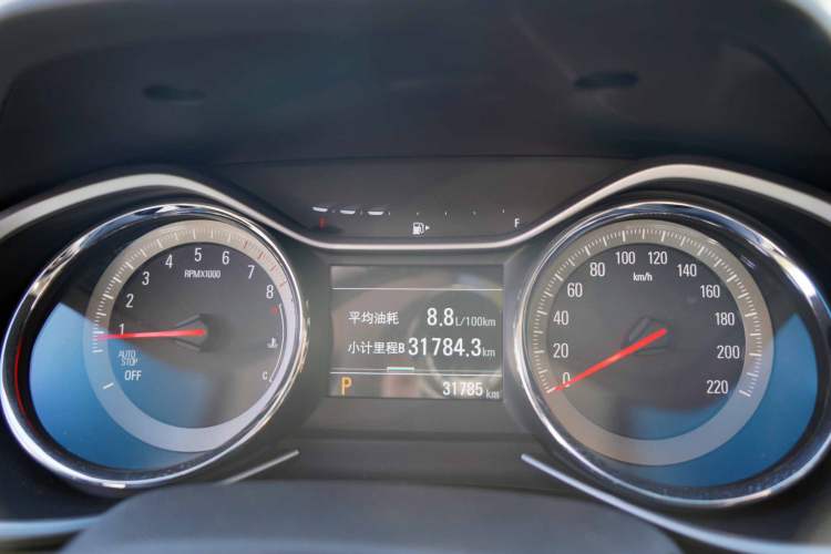 Used Chevrolet Orlando 2019 Redline 530T Automatic Enjoyment Version (5+2 Seating) China VI Odometer Close Up