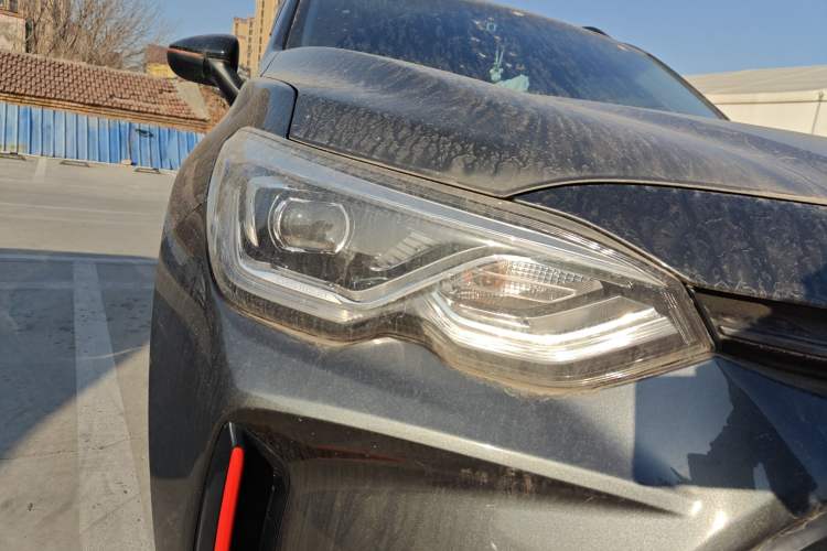 Used Chevrolet Orlando 2019 Redline 530T Automatic Enjoyment Version (5+2 Seating) China VI Right Front Headlight