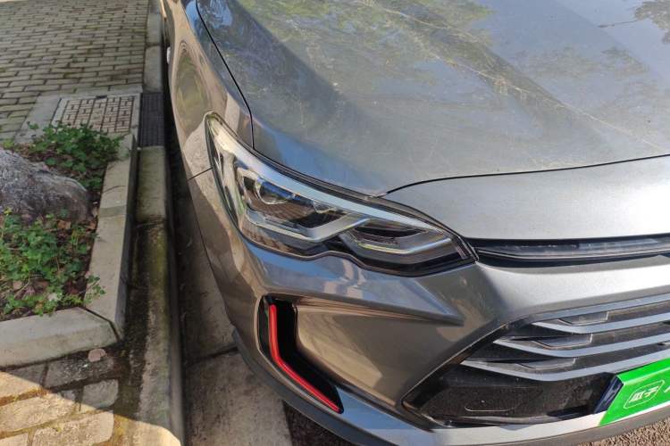 Used Chevrolet Orlando 2019 Redline 530T Automatic Enjoyment Version (5+2 Seating) China VI Right Front Headlight