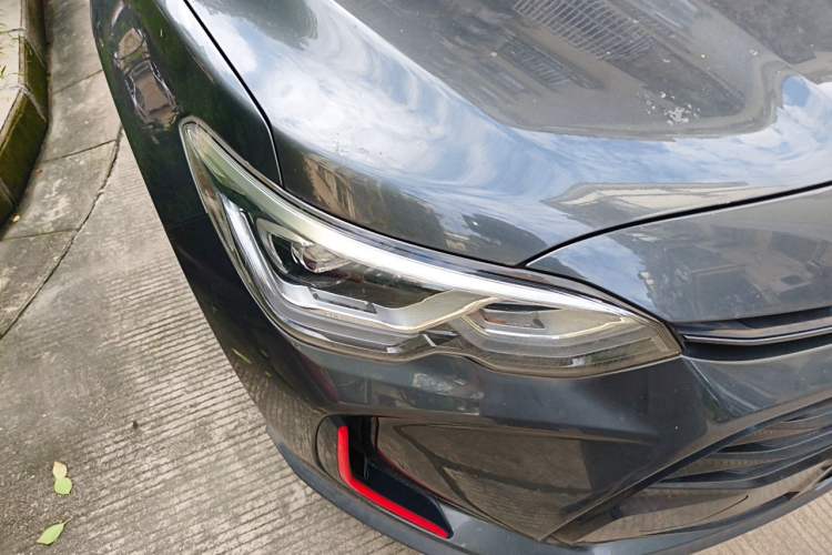 Used Chevrolet Orlando 2019 Redline 530T Automatic Enjoyment Version (5+2 Seating) China VI Right Front Headlight