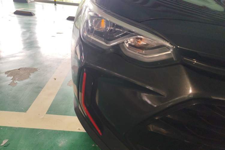Used Chevrolet Orlando 2019 Redline 530T Automatic Enjoyment Version (5+2 Seating) China VI Right Front Headlight
