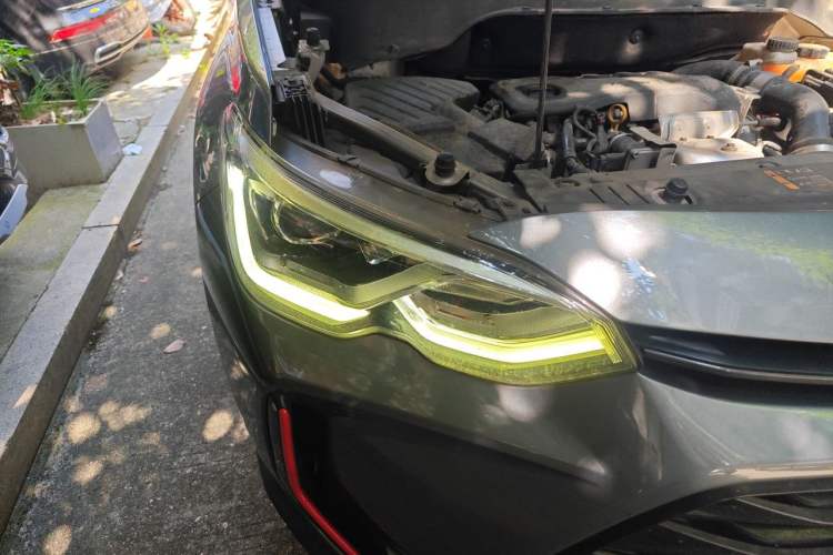 Used Chevrolet Orlando 2019 Redline 530T Automatic Enjoyment Version (5+2 Seating) China VI Right Front Headlight